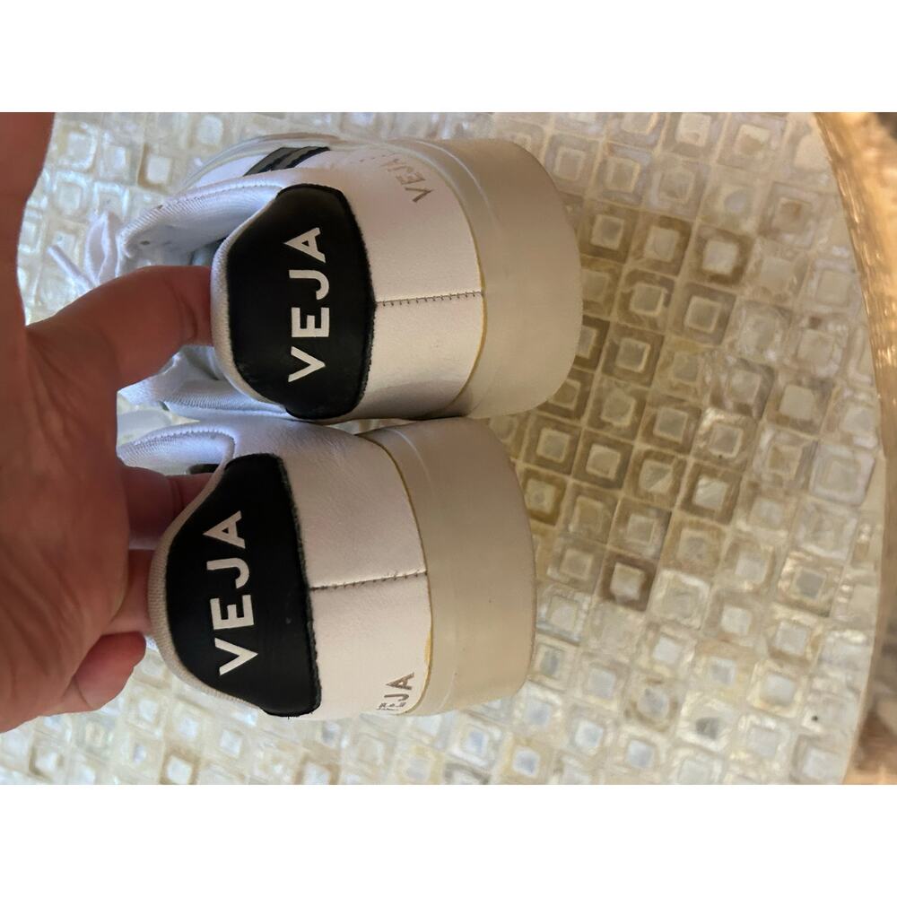 Veja Campo Leather Sneakers, White/Navy, Size 7 - Picture 9 of 15